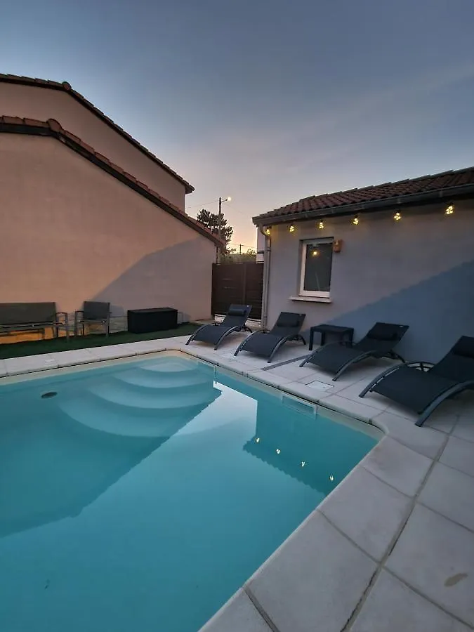 Maison individuelle avec sa piscine privée Clermont-Ferrand Francia